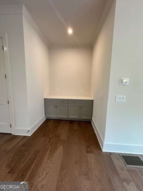 435 Chiswick CIR 21
