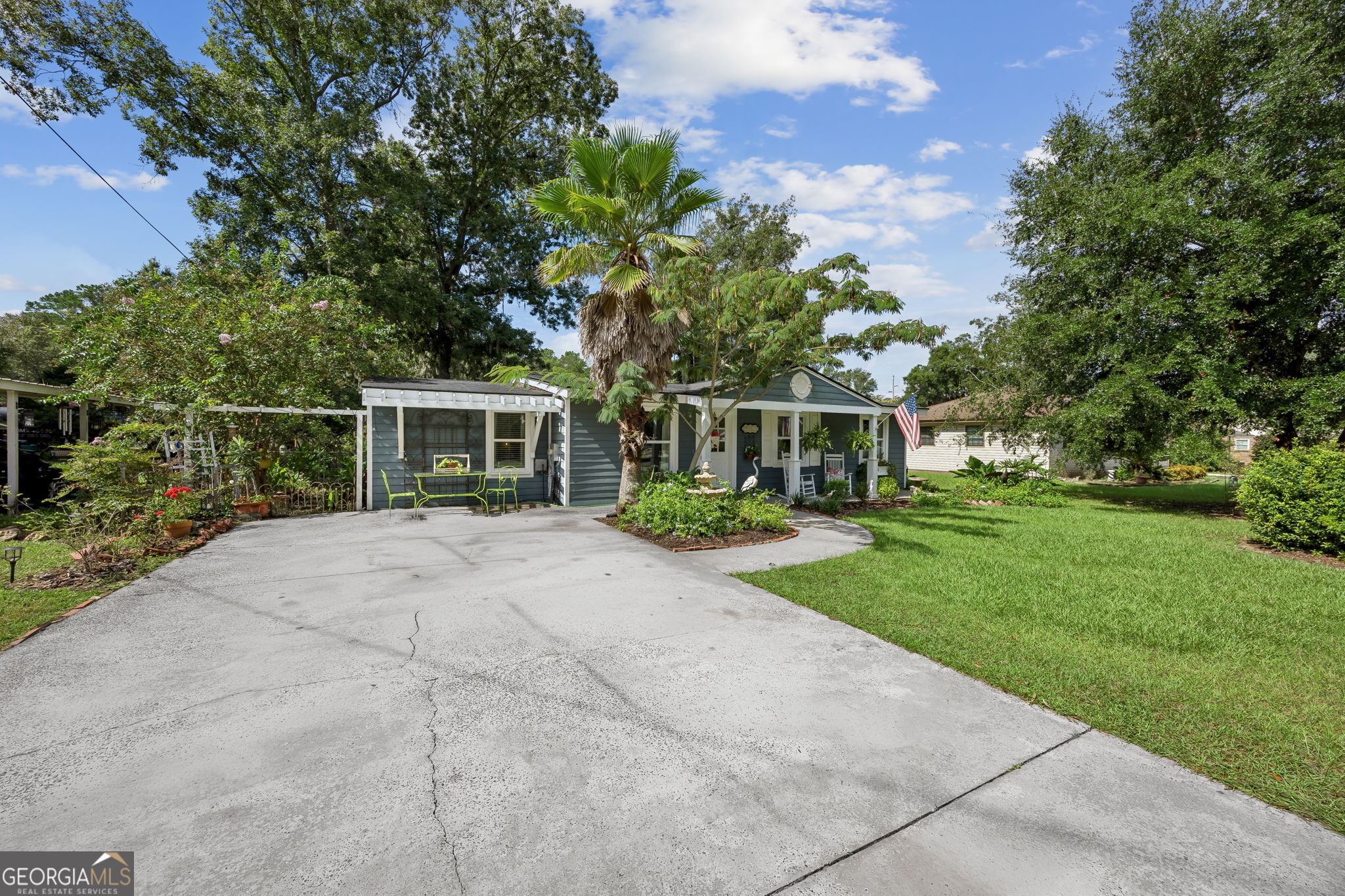 105 Gunter ST