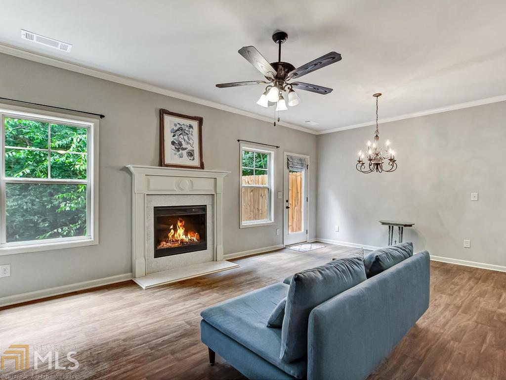 Crawford Oaks - Residential