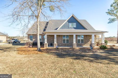 Photo of 800 John E Sullivan Road, Byron, GA 31008 (MLS # 10675322)