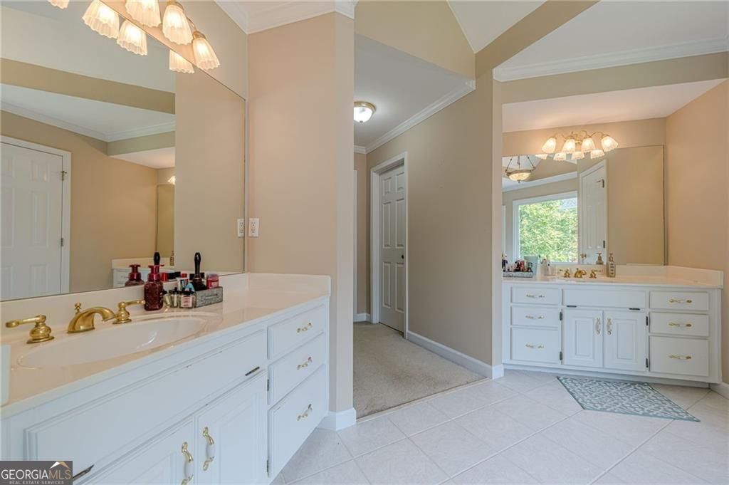 Lilburn, Georgia 30047, United States, 4 Bedrooms Bedrooms, ,3 BathroomsBathrooms,Residential,Active,247994