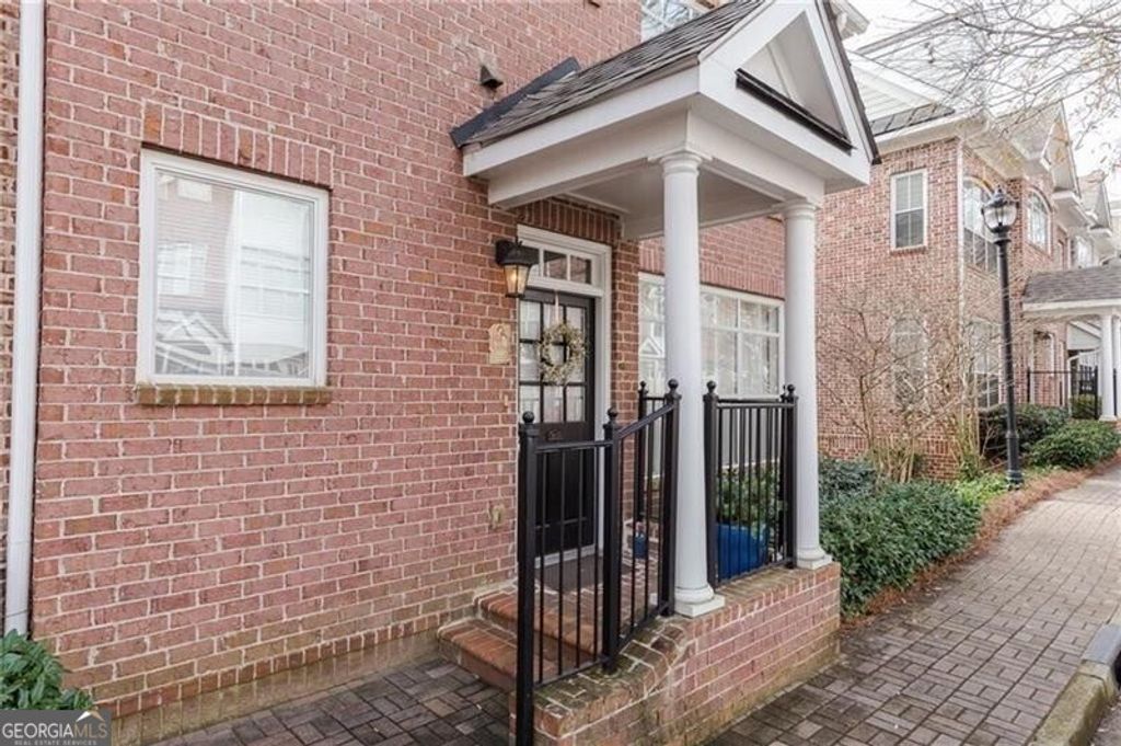 Photo of 1155 Glenridge Place, Atlanta, GA 30342 (MLS # 10703212)