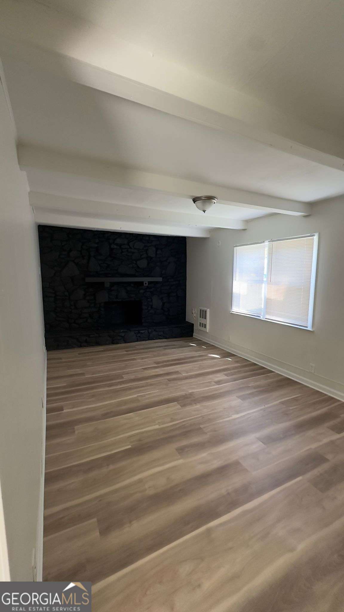 4105 Emerald Lake DR