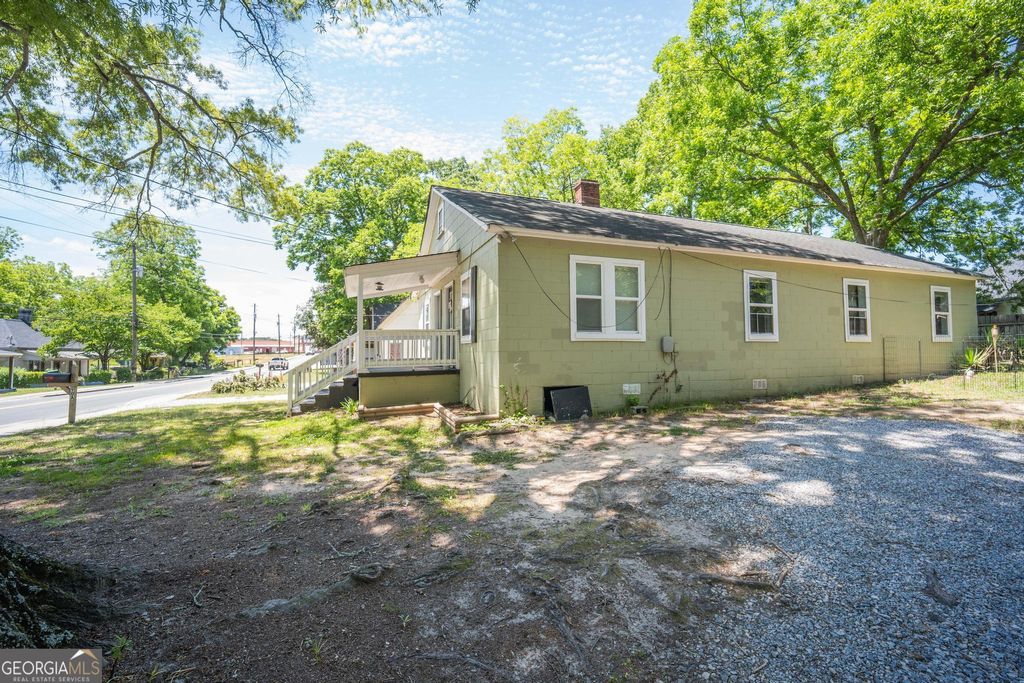 Photo of 90 Martin Luther King Jr Drive, Winder, GA 30680 (MLS # 10768159)