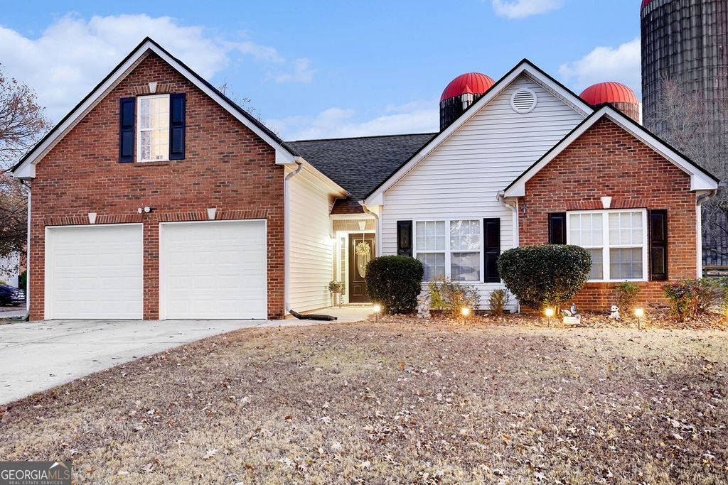 Photo of 10 Dairyland Drive, Covington, GA 30016 (MLS # 10657635)