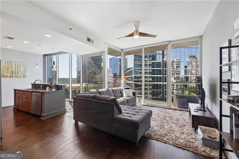1080 Peachtree ST NE 1307