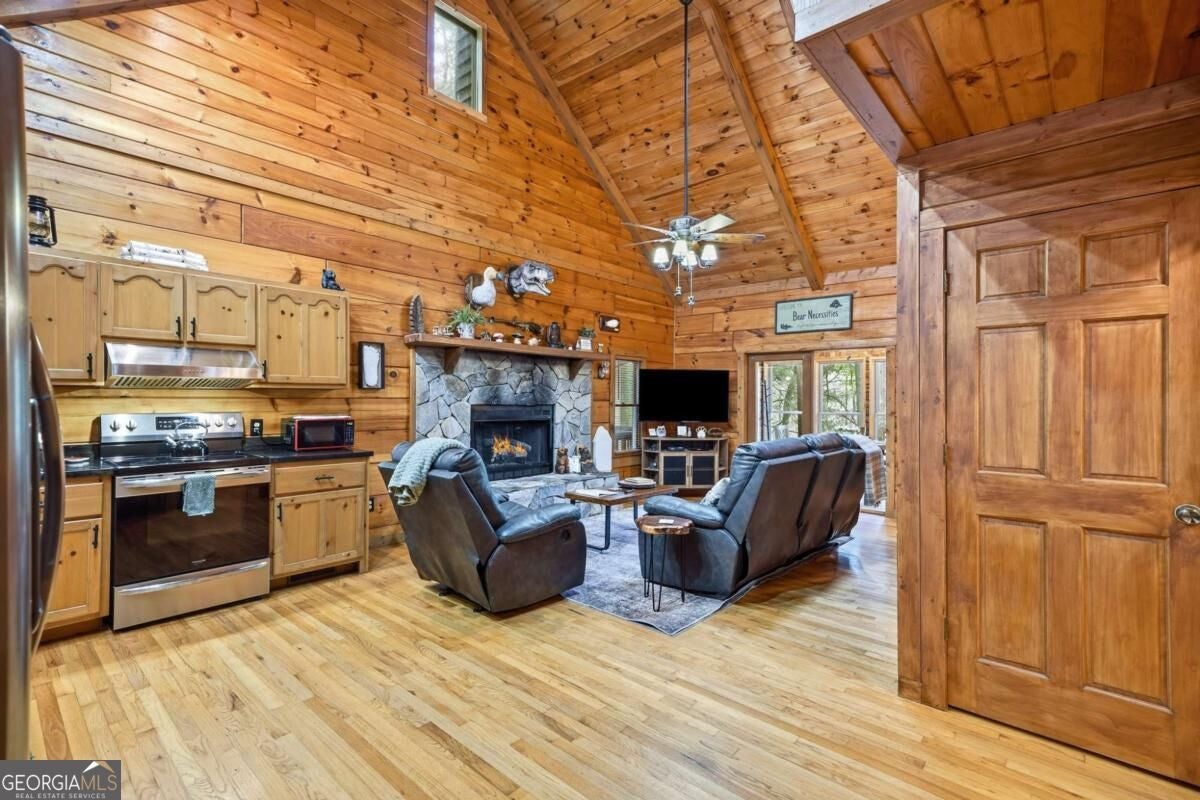 488 Whispering Pine LN 9