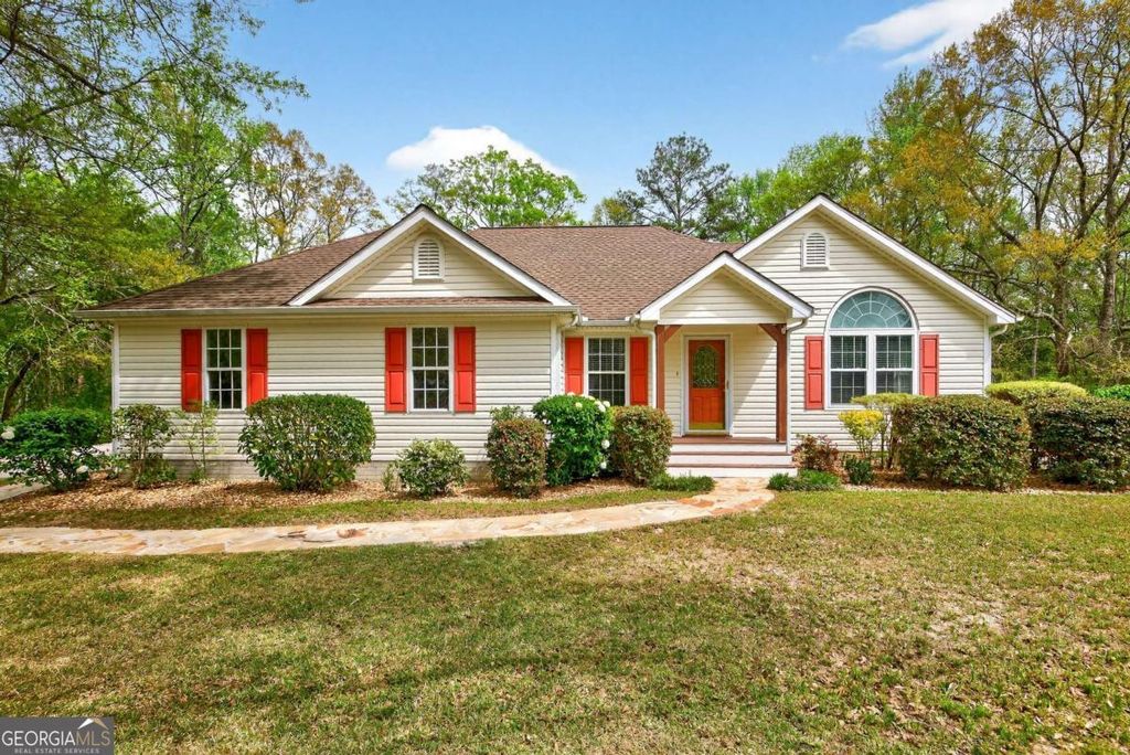 Photo of 185 Lowell Drive, Sharpsburg, GA 30277 (MLS # 10725246)