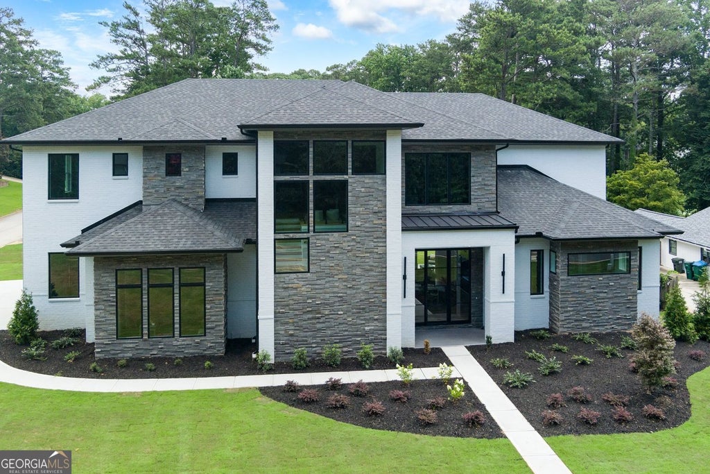 Photo of 3467 Clubland Drive, Marietta, GA 30068 (MLS # 10803240)