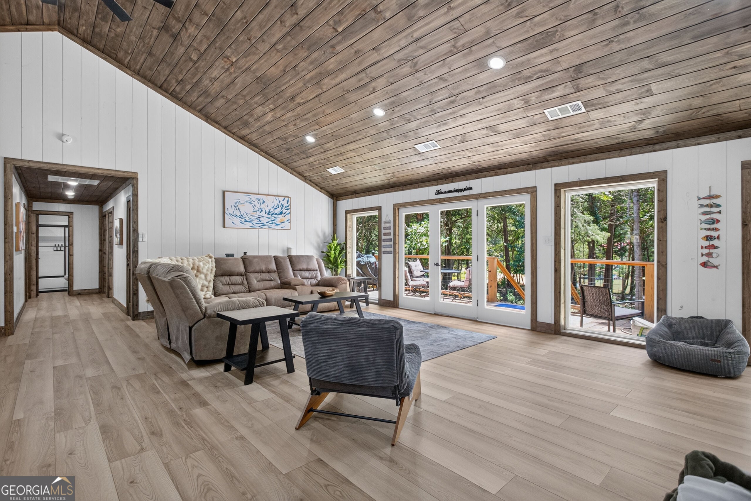 155 Jo Ann CIR