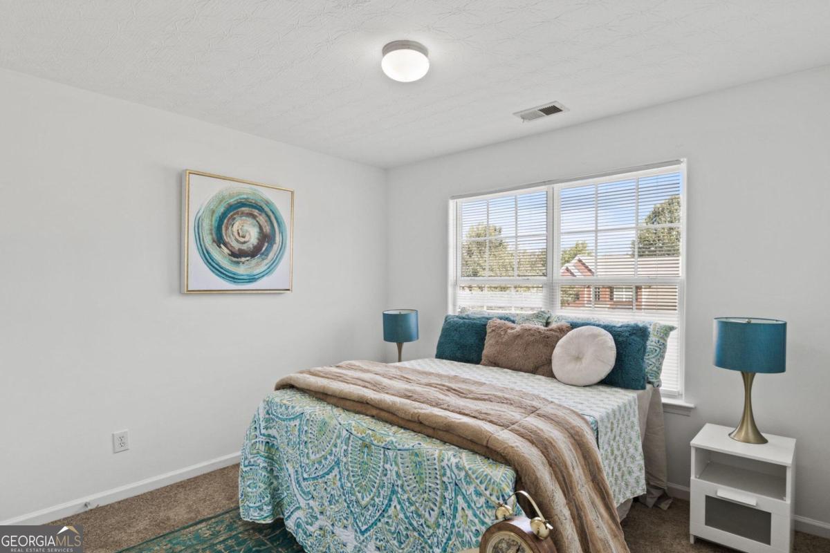 Summit The @ Eagles Landing - Residential