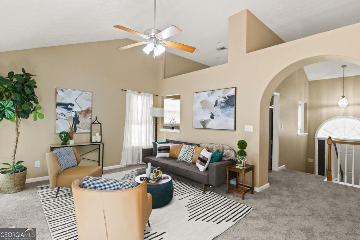 Summit The @ Eagles Landing - Residential