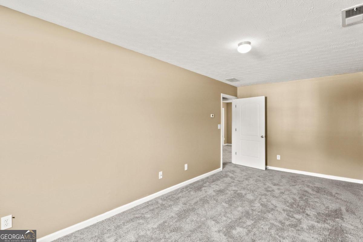 Summit The @ Eagles Landing - Residential