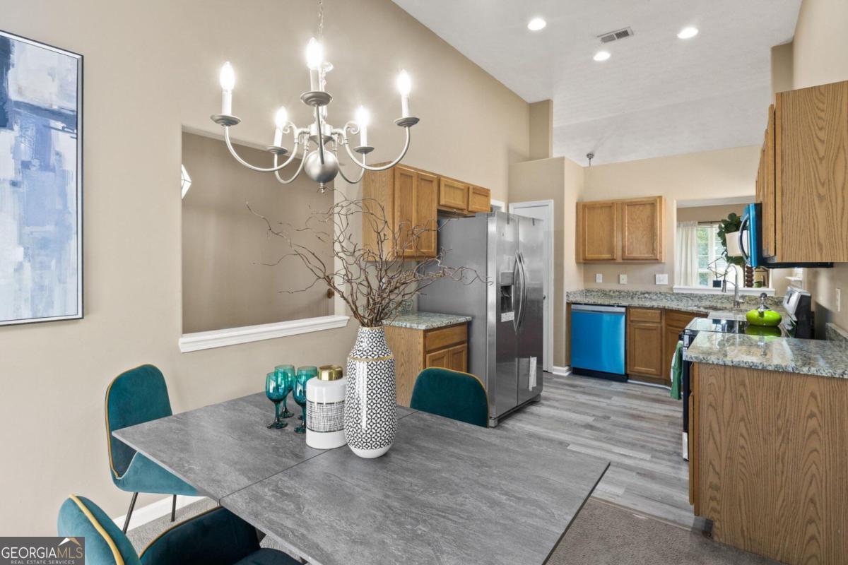 Summit The @ Eagles Landing - Residential