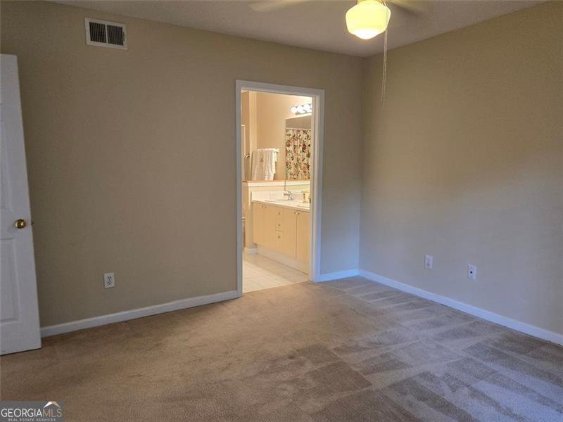 812 VININGS FOREST LN