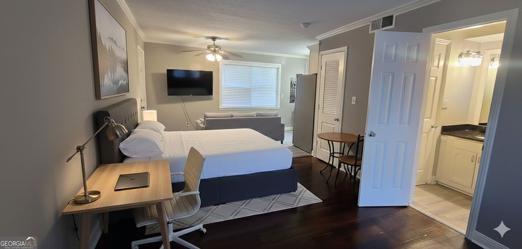 Photo of 21 Delmont Drive #1, Atlanta, GA 30305 (MLS # 10695163)