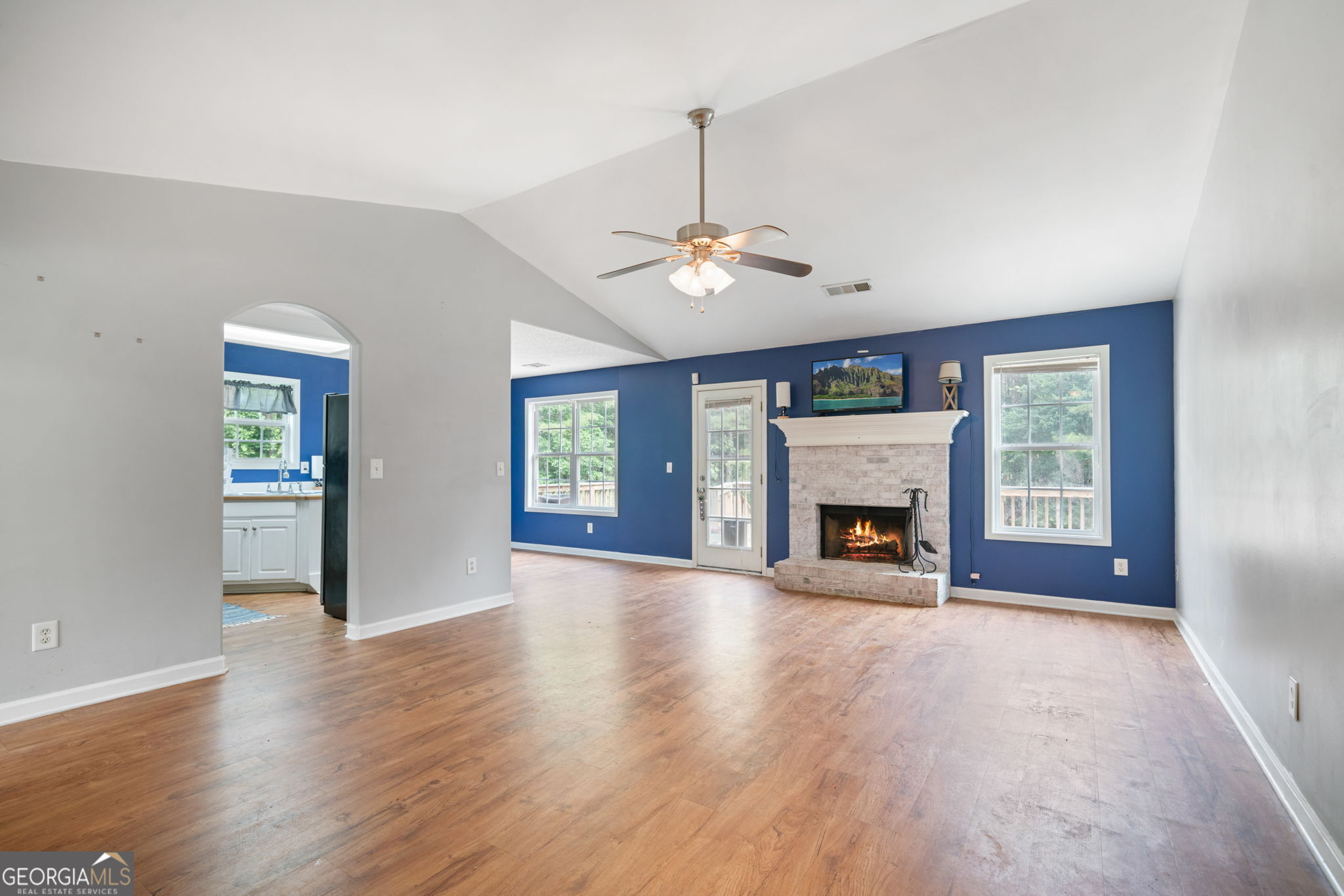 135 Pinewood CIR