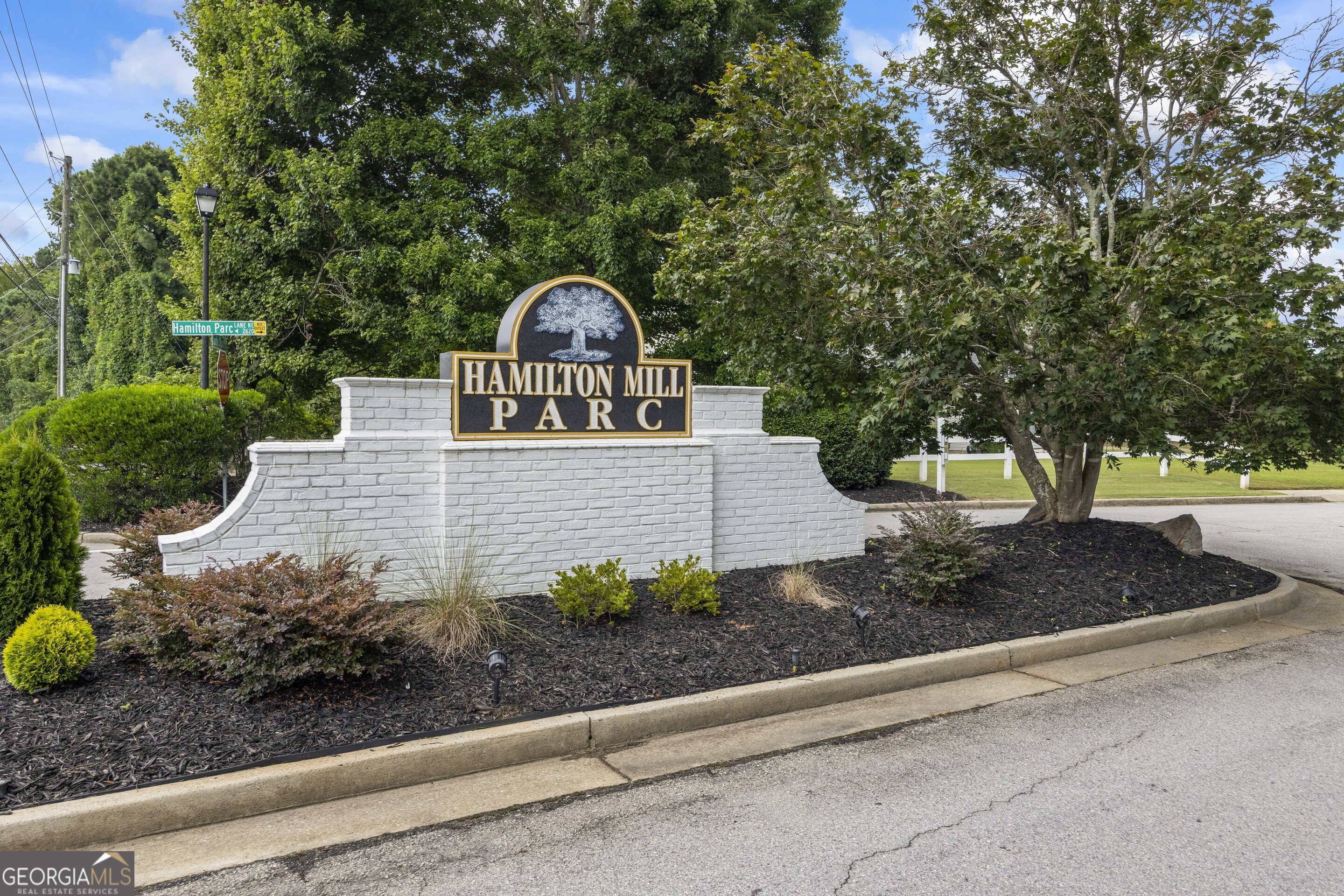 2275 Hamilton Parc LN