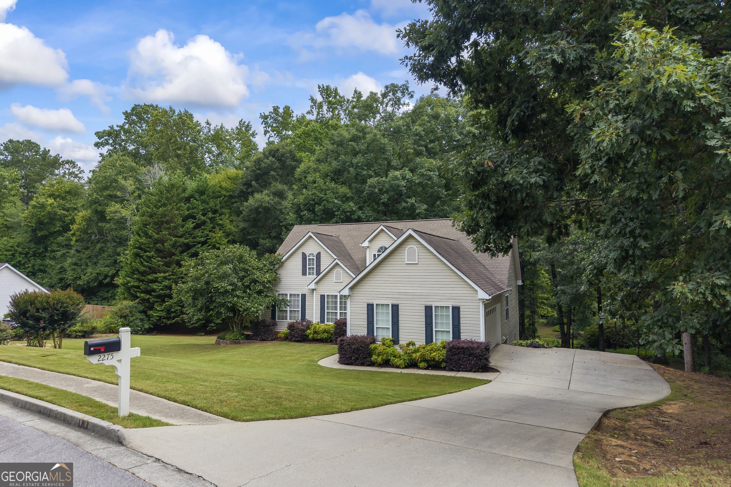 2275 Hamilton Parc LN