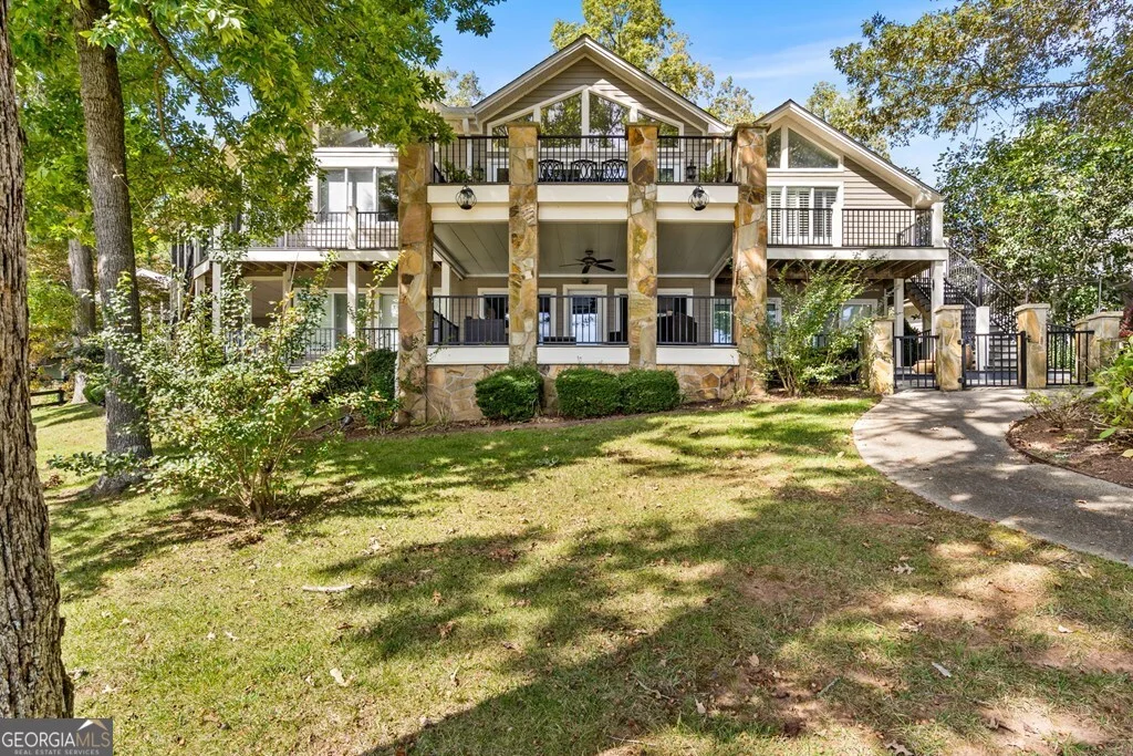 1370 Heathers Cove Circle