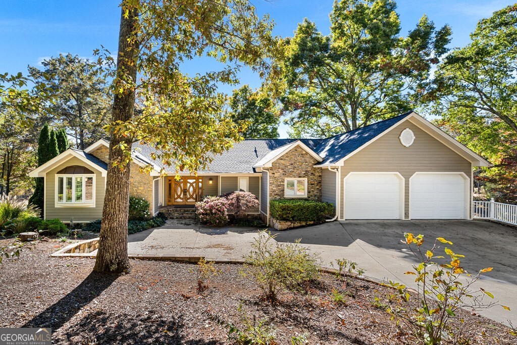 1370 Heathers Cove CIR