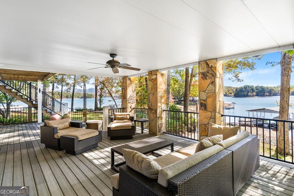 1370 Heathers Cove CIR