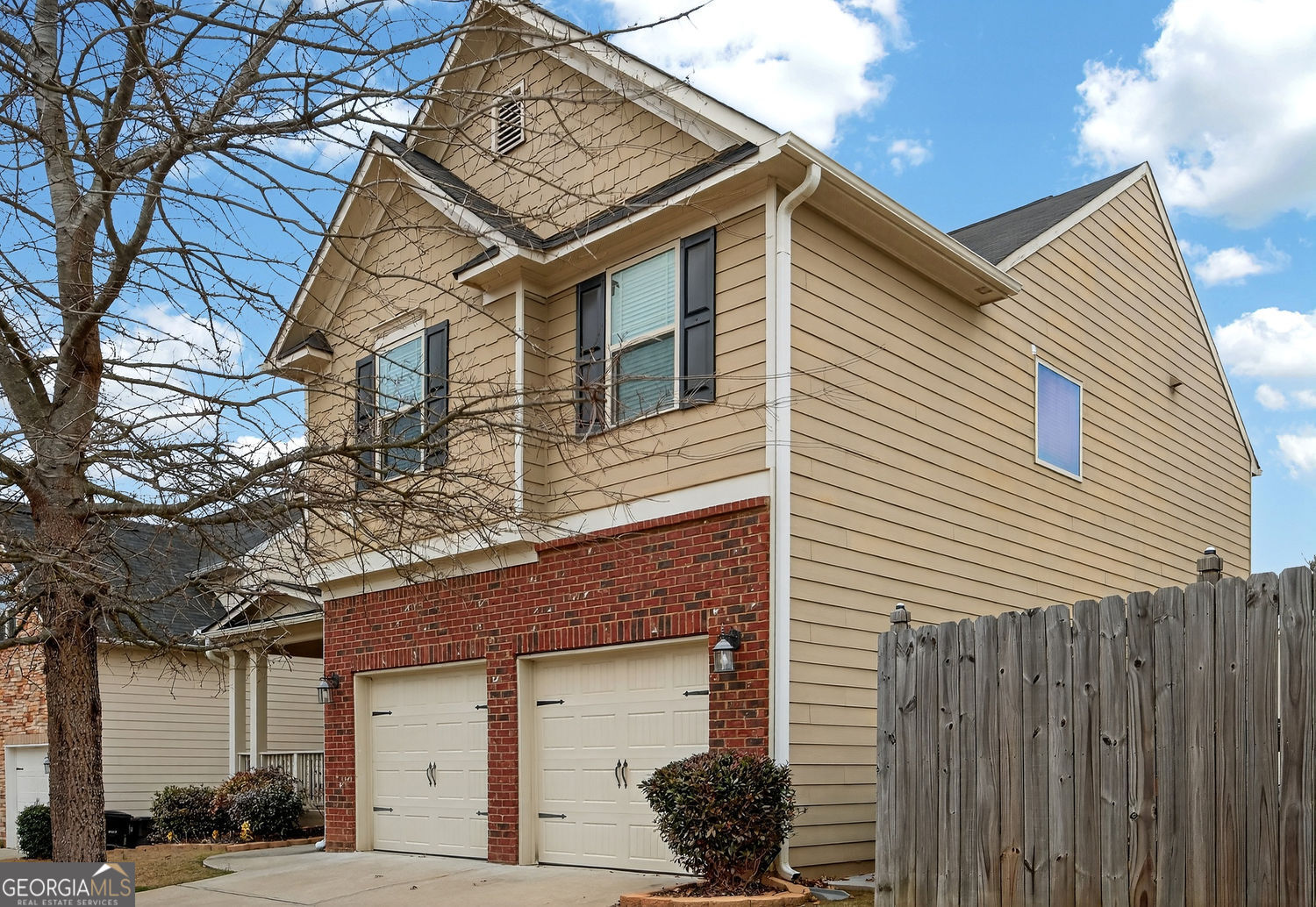 1241 Silvercrest CT