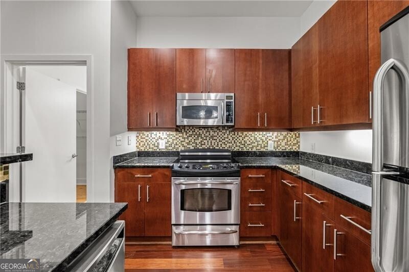 425 Chapel ST SW 2108