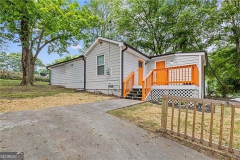 Photo of 2065 Morehouse Drive NW, Atlanta, GA 30314 (MLS # 10670106)