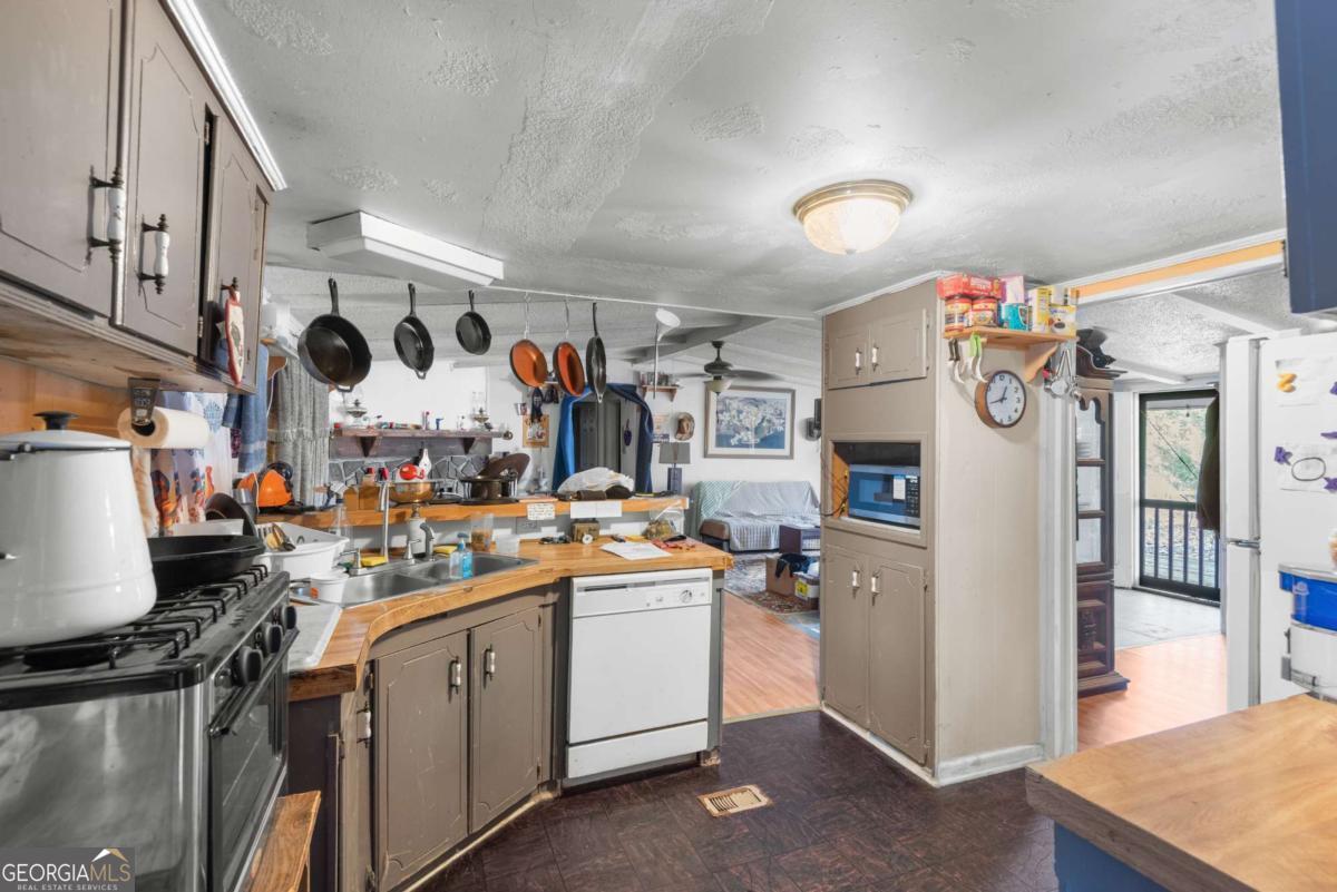 2859 Highway 36 E