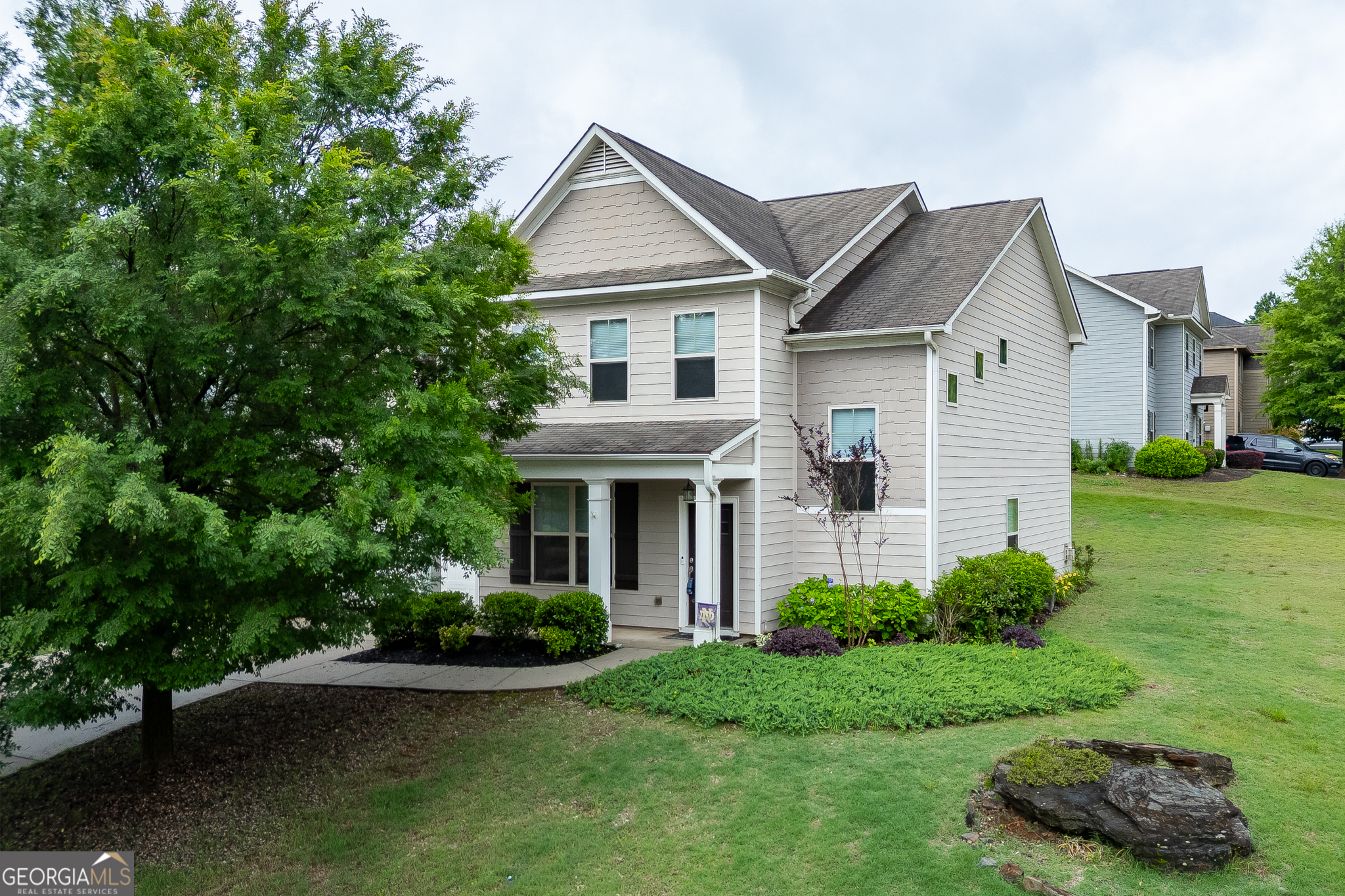 1202 Lincoln LN