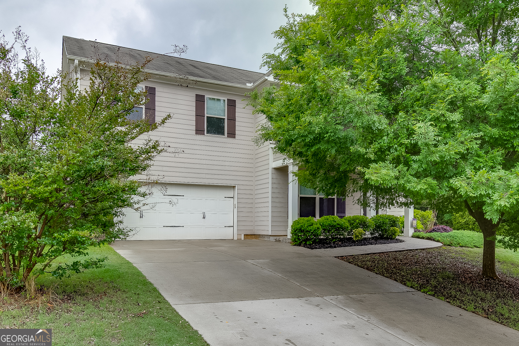 1202 Lincoln LN
