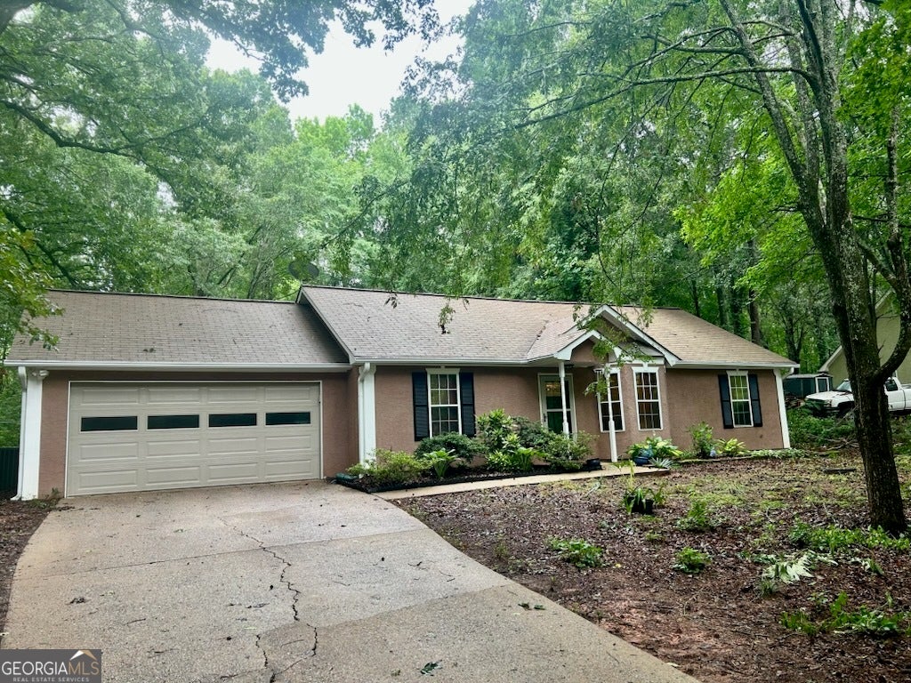 Photo of 85 Apache Pointe Drive PT, Senoia, GA 30276 (MLS # 10788363)