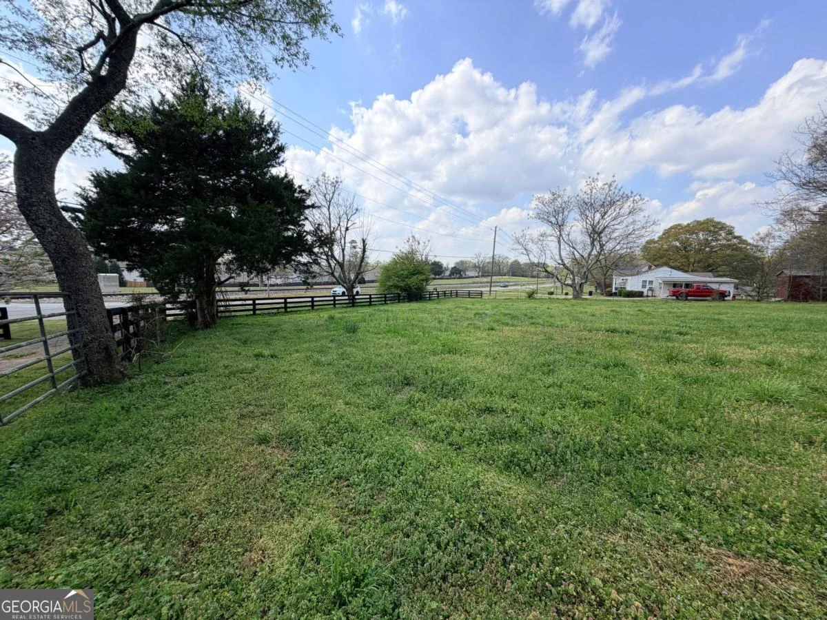 662 Old Gainesville Highway
