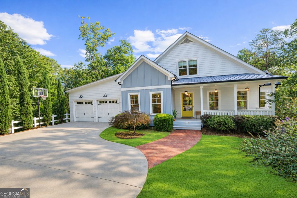 Photo of 5046 McKinzey Lane, Flowery Branch, GA 30542 (MLS # 10727708)