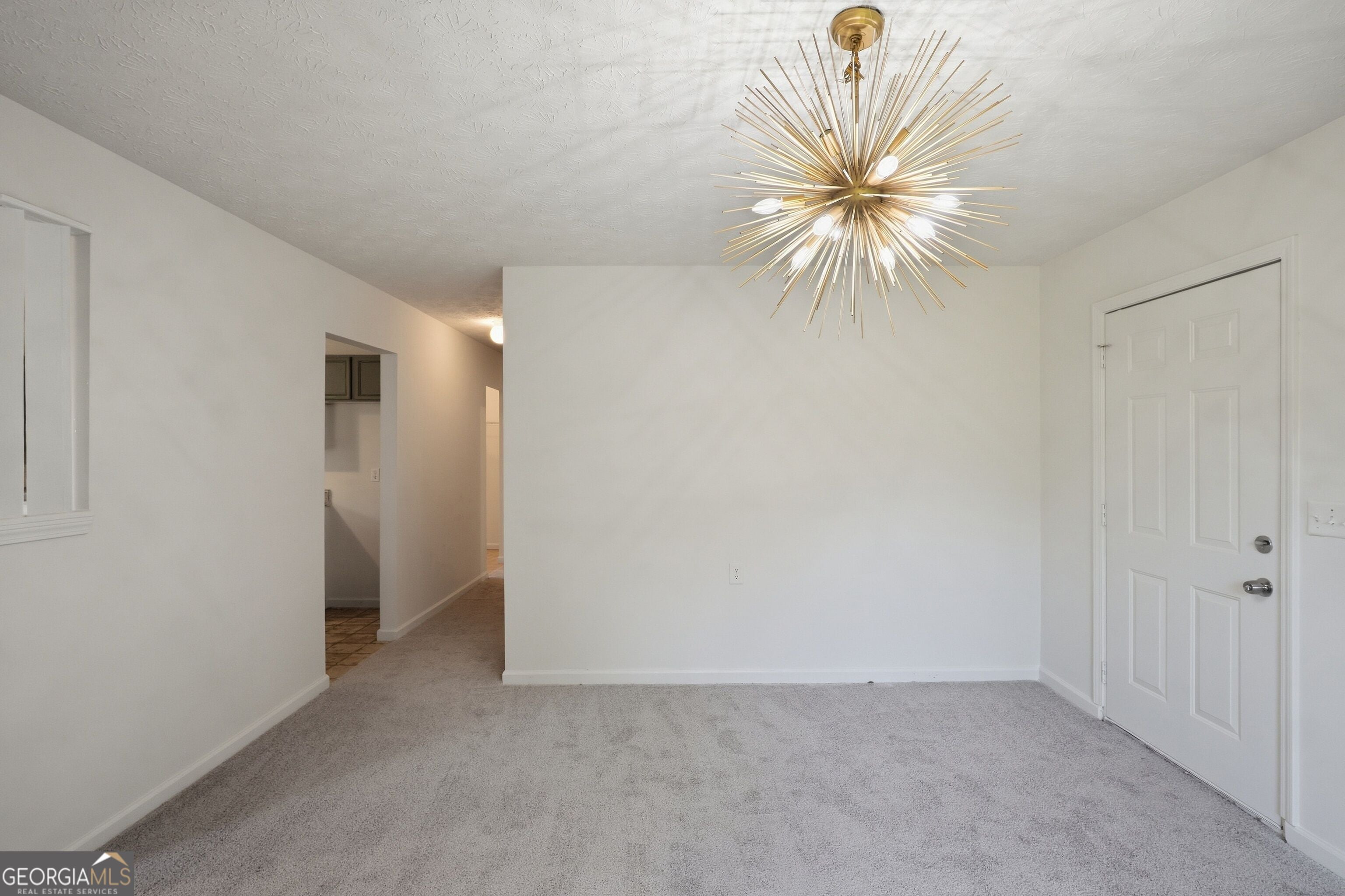 1668 Oak Knoll CIR SE