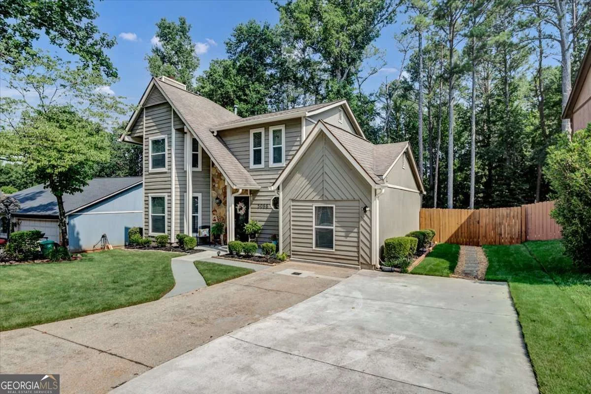 5086 N Woodbridge Trail