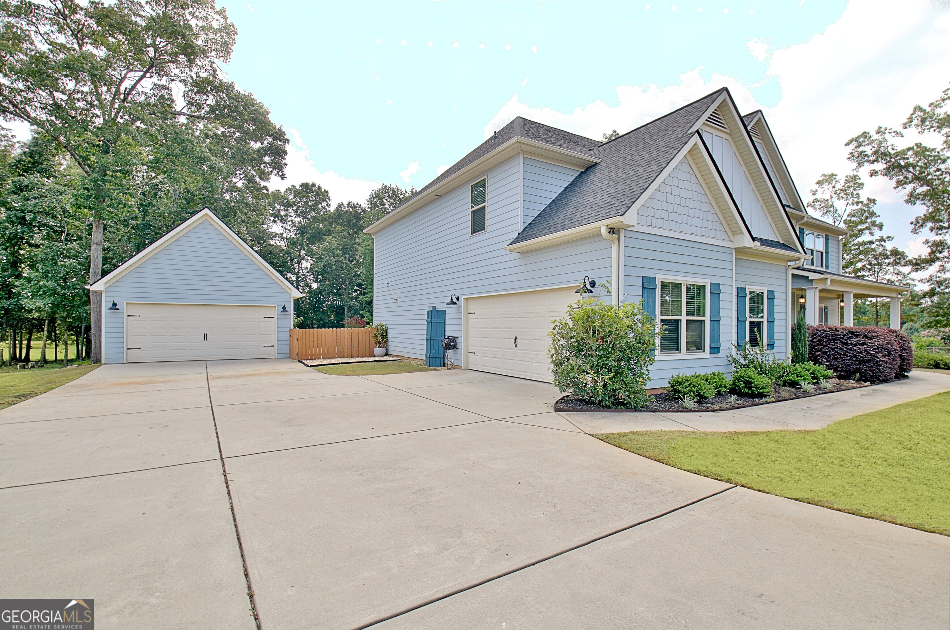111 Rockhouse RDG