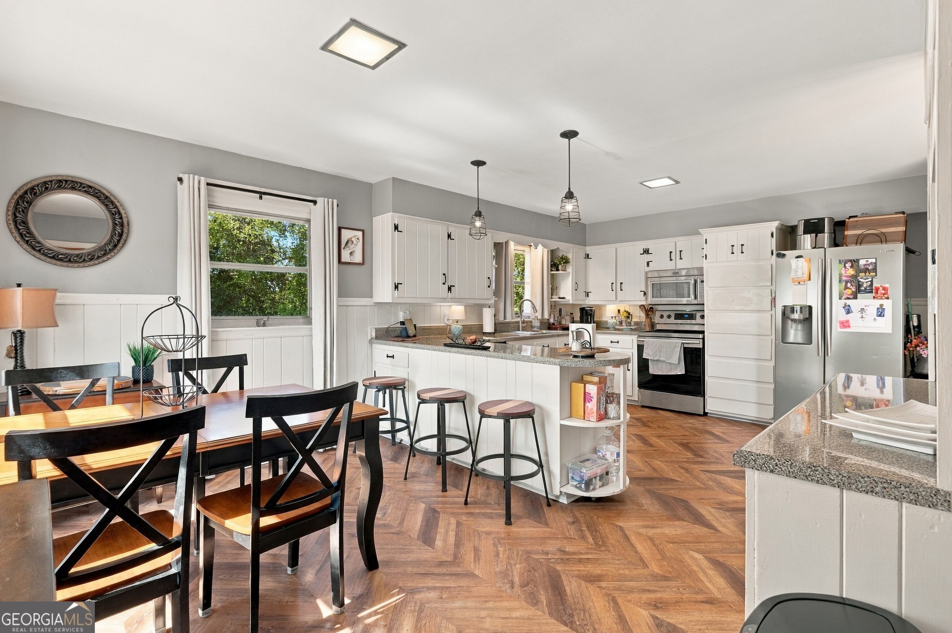 224 Flora AVE SE