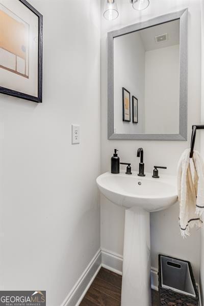 Atlanta, Georgia 30339, United States, 3 Bedrooms Bedrooms, ,4 BathroomsBathrooms,Residential,Active,102449