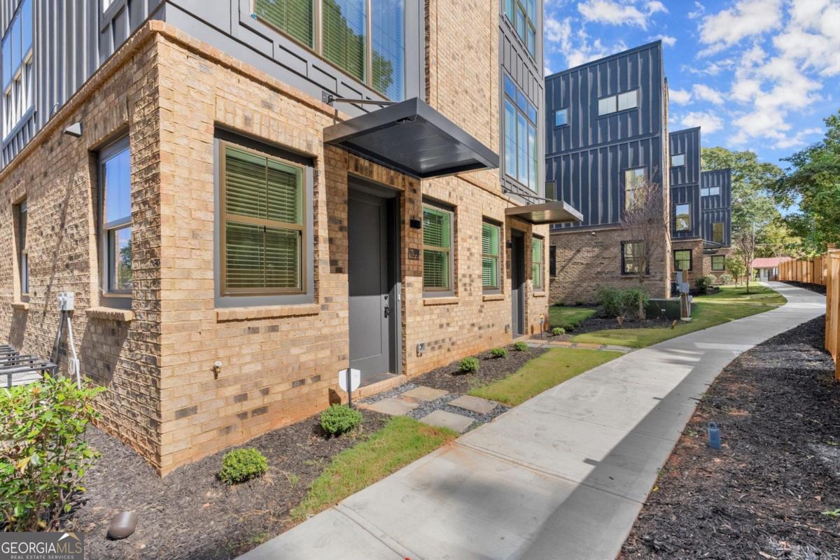 1135 Knight WALK NW