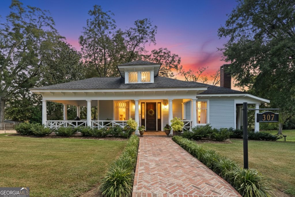 Photo of 307 Wayne Street, Eatonton, GA 31024 (MLS # 10677860)