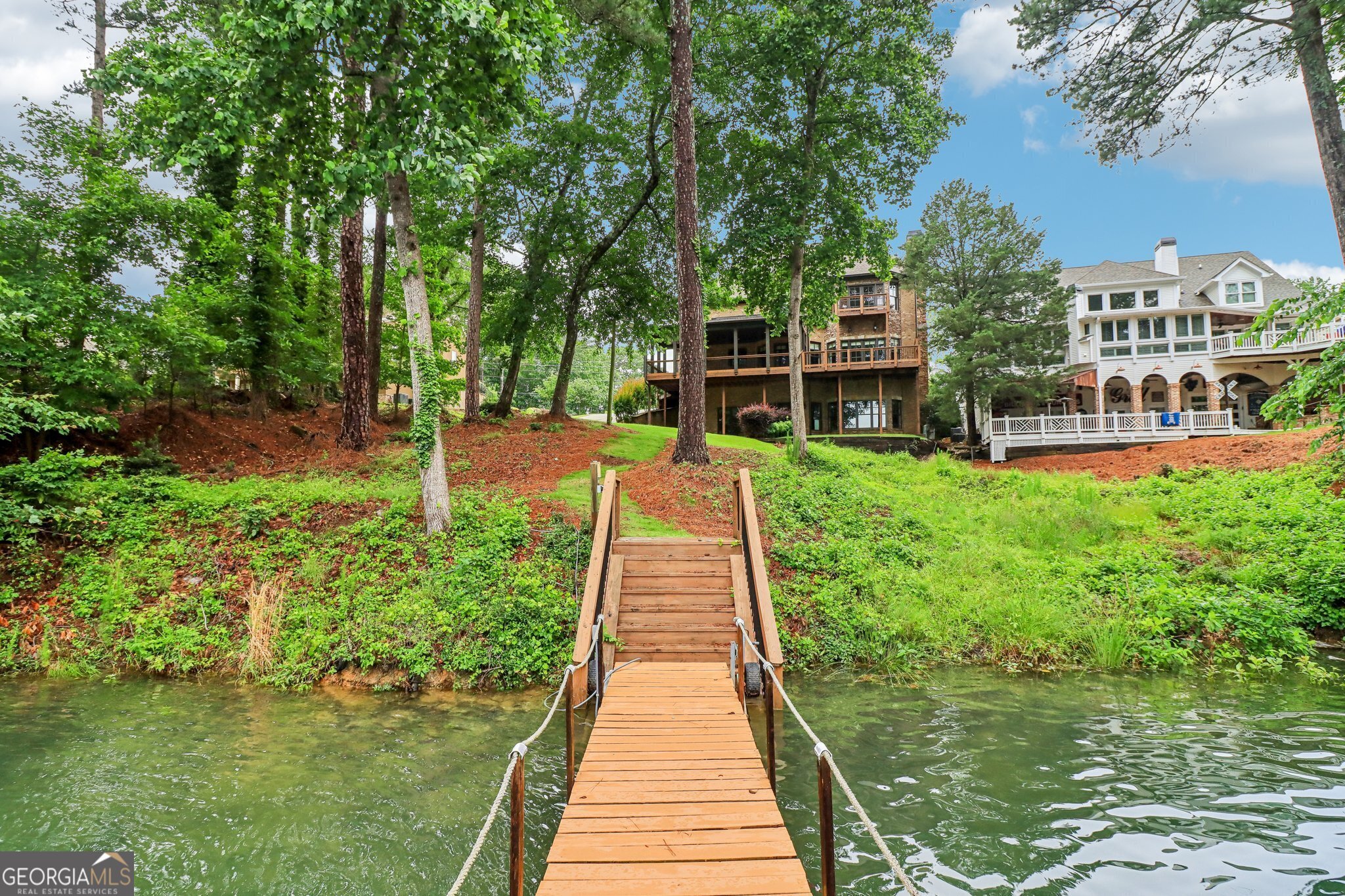 6219 Woodlake DR