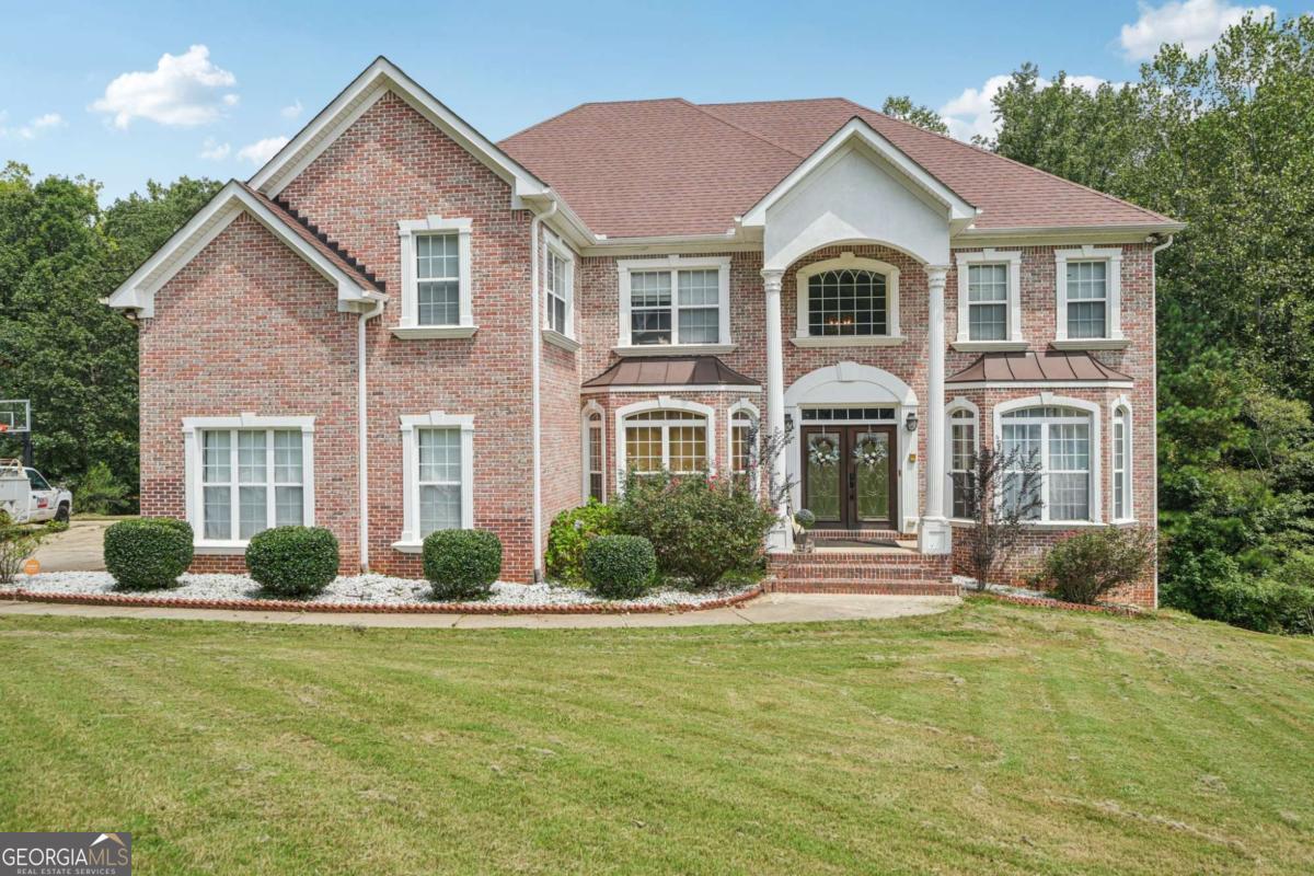216 Johns Creek LN