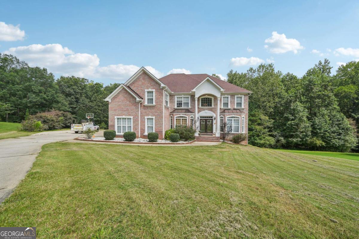 216 Johns Creek LN
