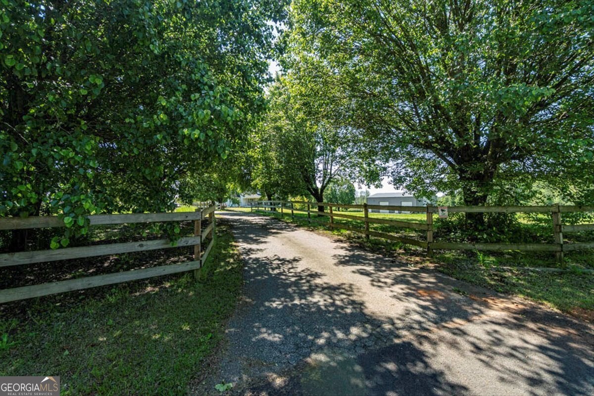 220 Highway 172