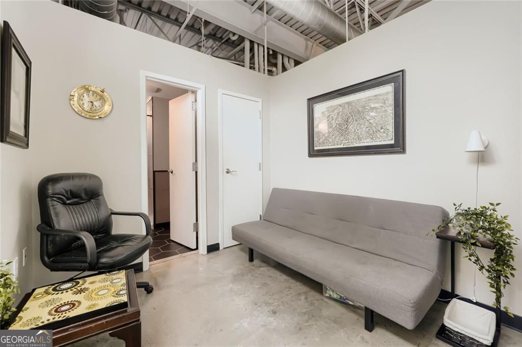 5200 Peachtree RD 3208