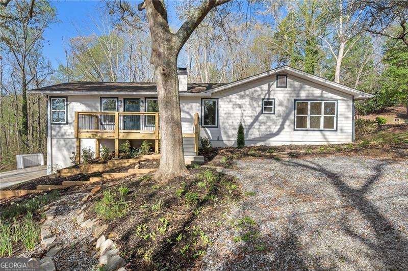 5985 Lakeside CT