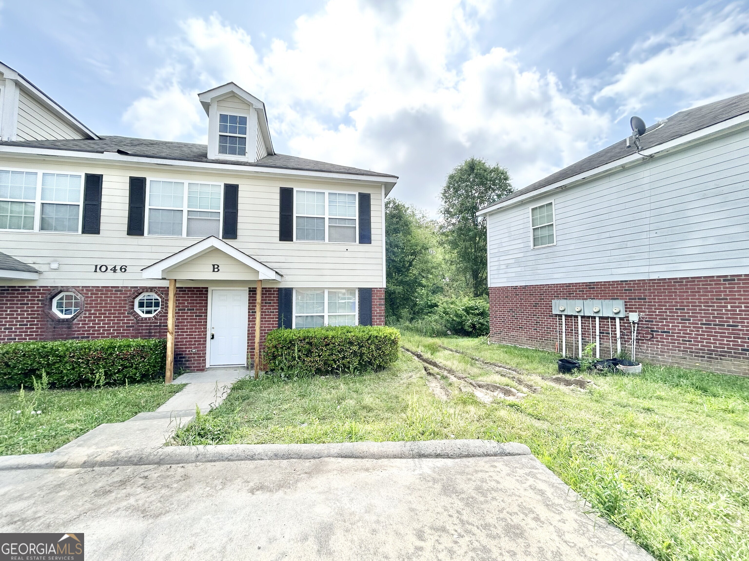 Step into style with this stunningly renovated townhome! Packed with modern touches and gleaming stainless steel appliances, this beauty offers the perfect mix of comfort and contemporary flair. All that's missing is you-make it yours today!