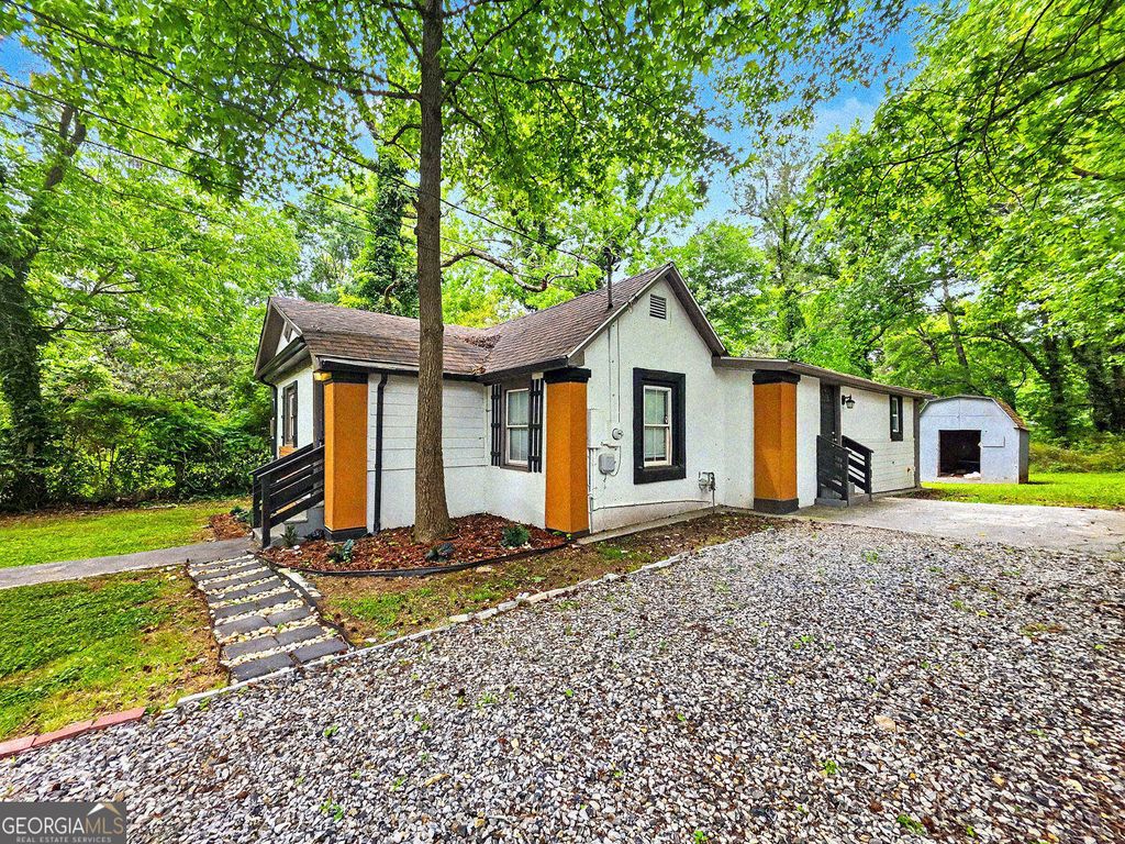 Photo of 2977 5th Street SW, Atlanta, GA 30315 (MLS # 10767633)